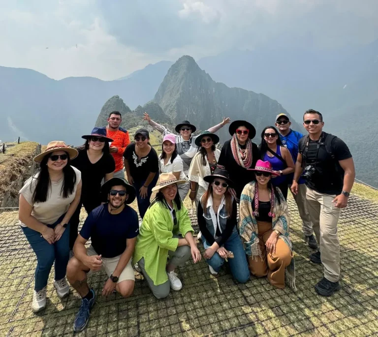realizando un tour por peru en 2 semanas con nuestros pasajeros de centro america