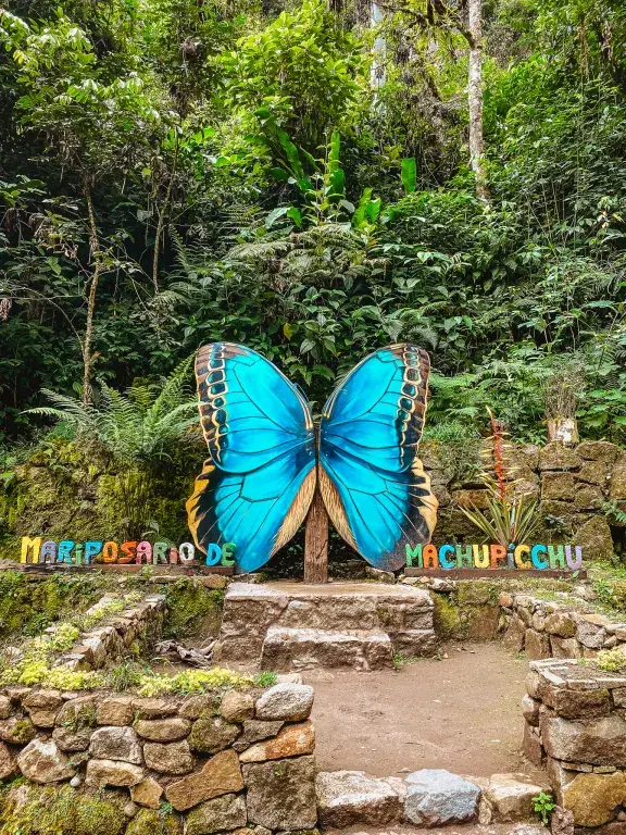 borboletário de machu picchu a poucos metros do povoado aguas calientes