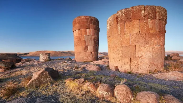 Sillustani Archaeological Complex (Sillustani Chullpas)