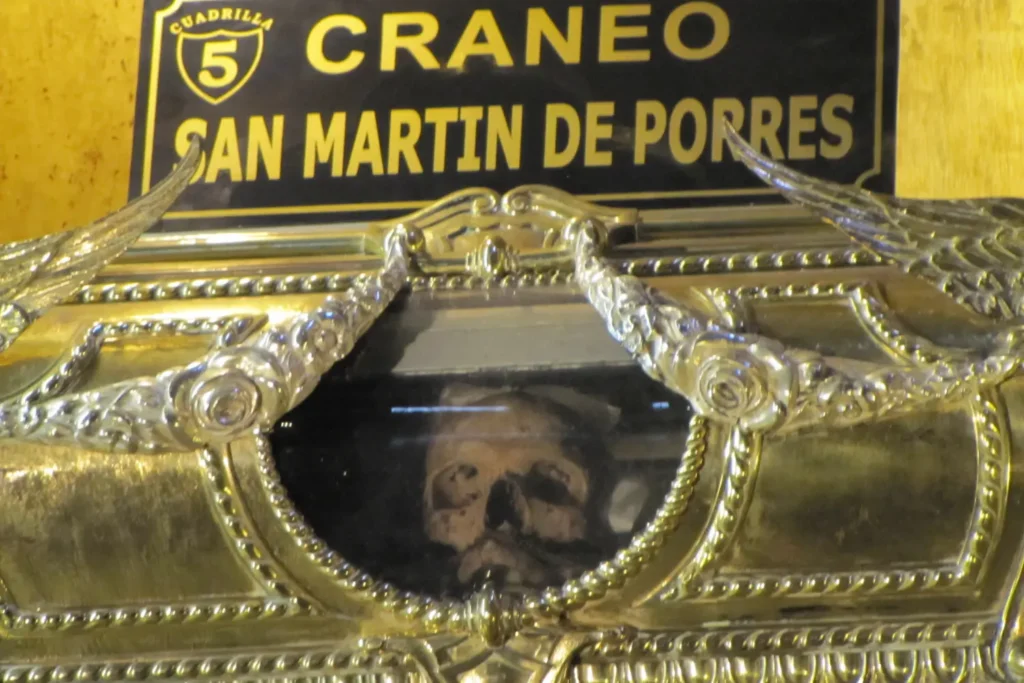Convento de Santo Domingo: Los Santos Peruanos y la mejor vista de Lima - Martin Porres Reliquea San Martín de Porres