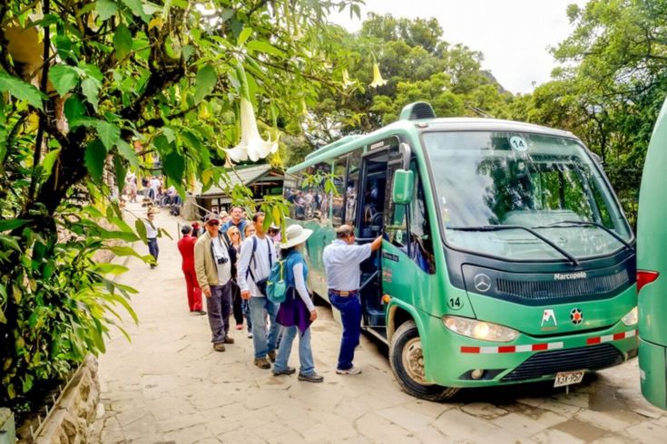 Machu Picchu Accessible for Travelers with Disabilities - Bus subida y baja a Machu Picchu Bus subida y baja a Machu Picchu