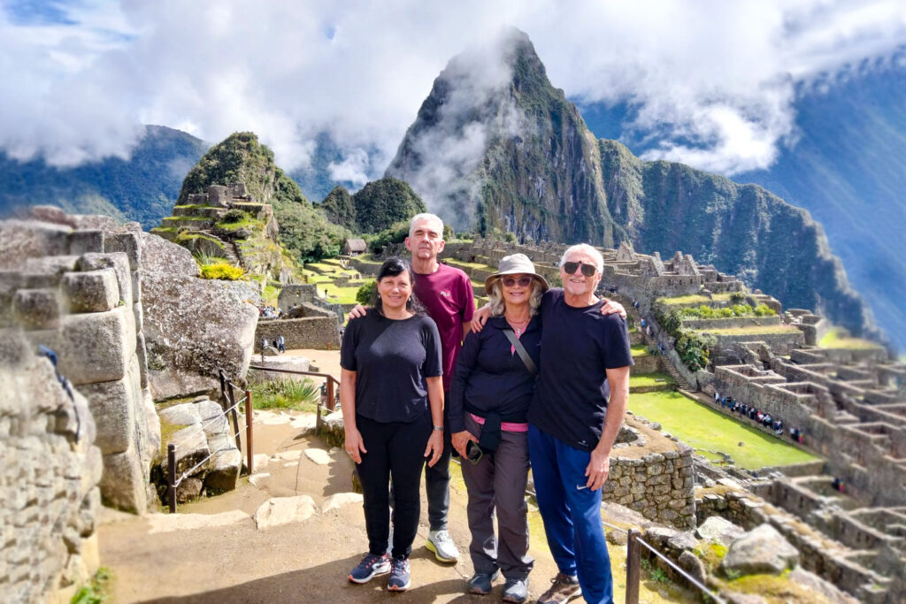 Machu Pichcu adultos Mayores