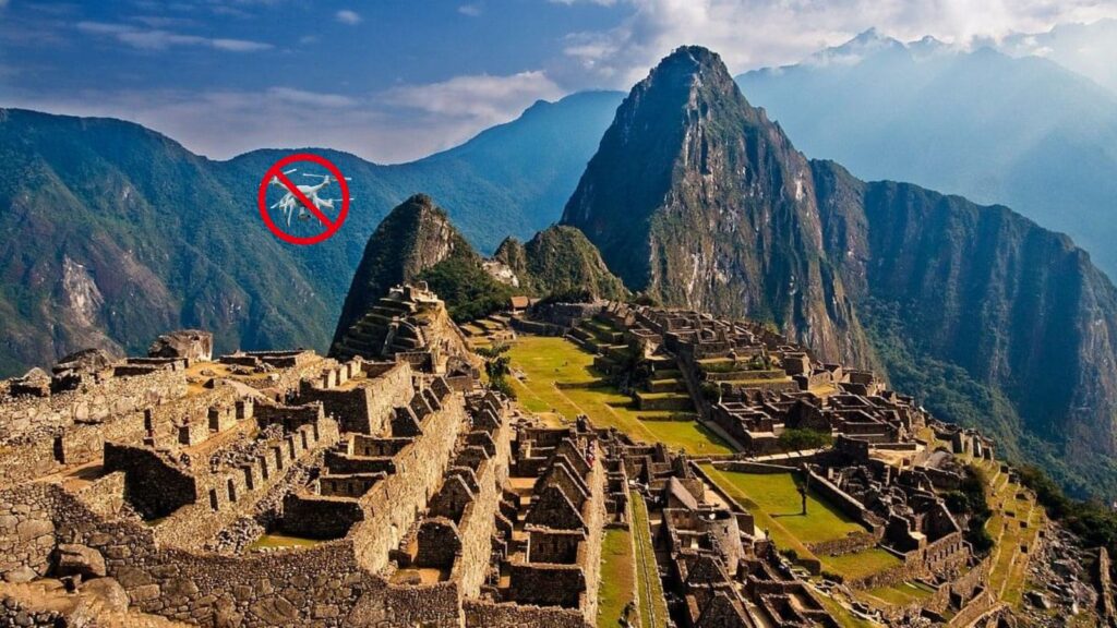 Qué no hacer en Machu Picchu: normas, errores y consejos - prohibido drones Prohibido drones