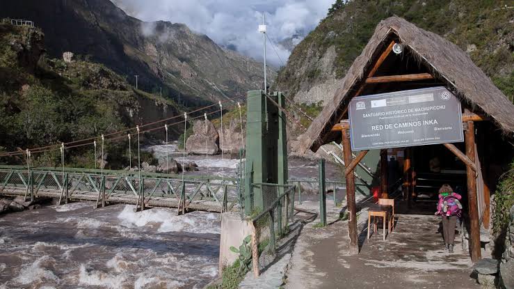 Inca Trail rules, permits, requirements, and prohibitions - Control Camino inca Inca Trail entrance gate